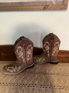 Brown Kids Western Embroidered Boots